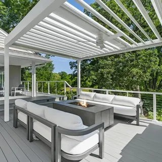 Chicago Luxury Decks