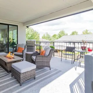 Rosewood Decks and Outdoor Living